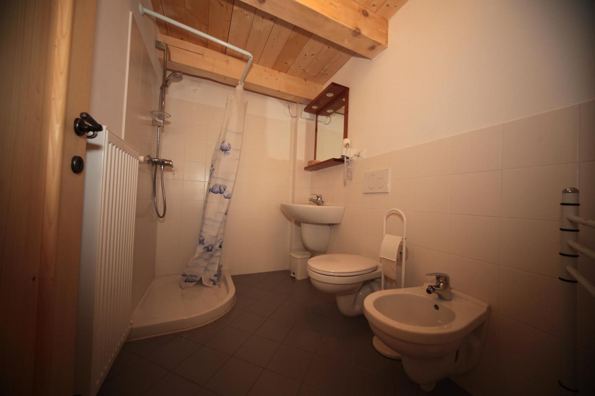 Albergo Diffuso Valcellina E Val Vajont In Erto ห้อง รูปภาพ